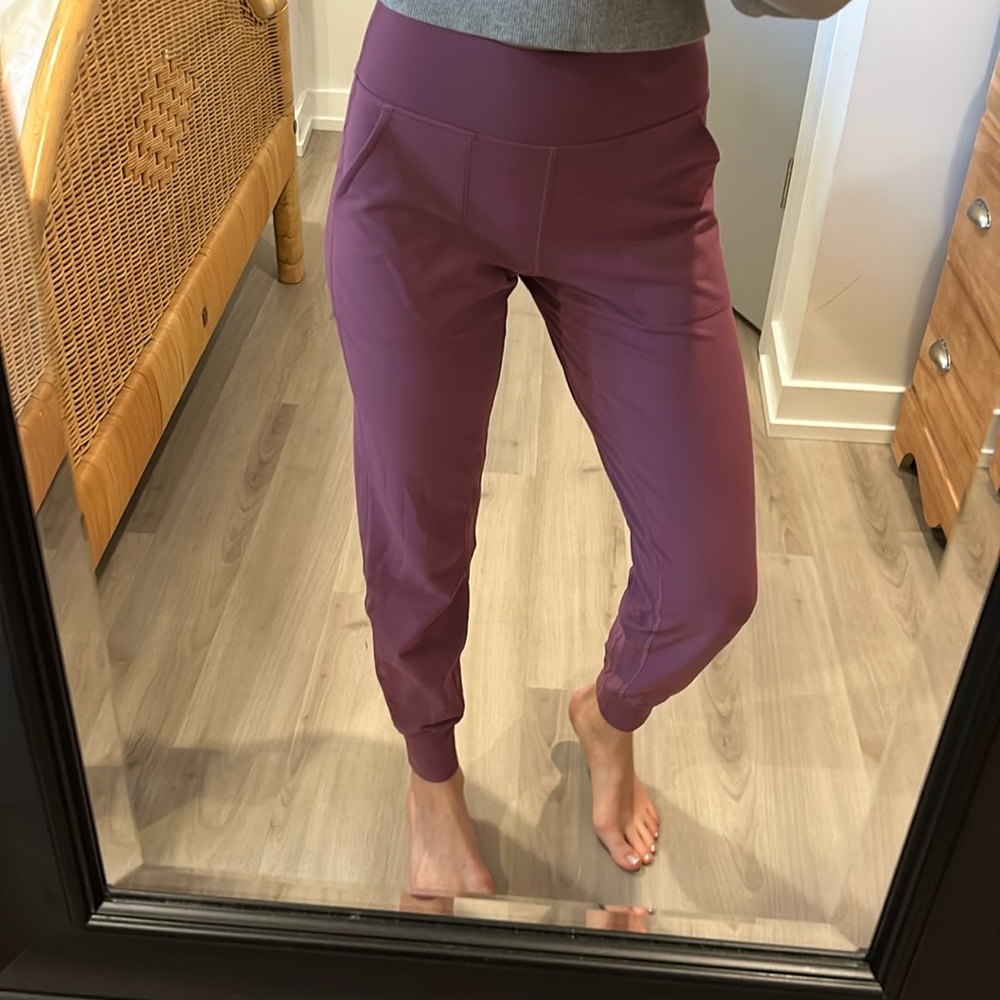 Lululemon Align Joggers *Like New*!